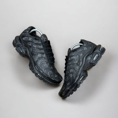 CUSTOM SNEAKER